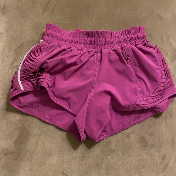 lululemon athletica Pants - Size 4 lululemon shorts